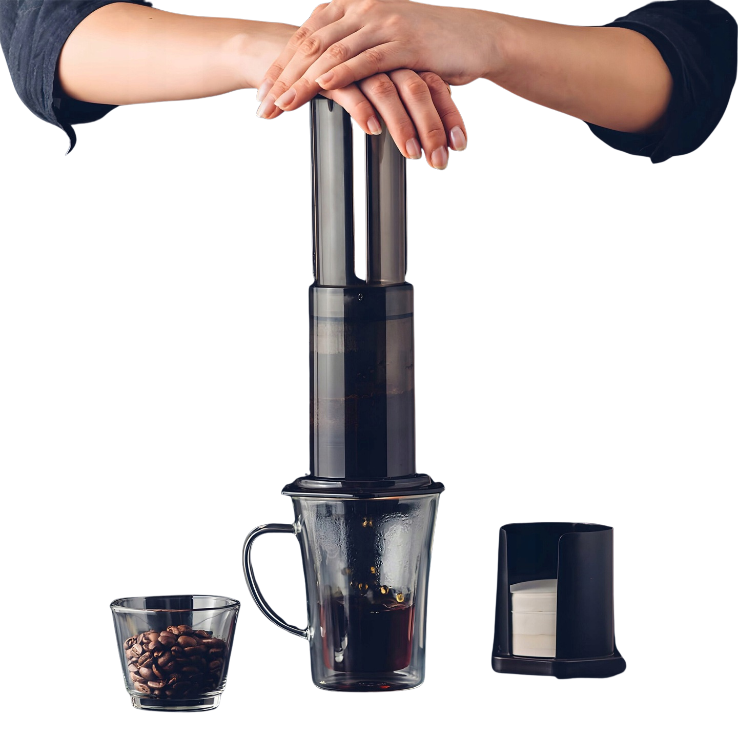 AeroPress kavos gaminimas tiesiai į stiklinę – espresso spaudimo procesas